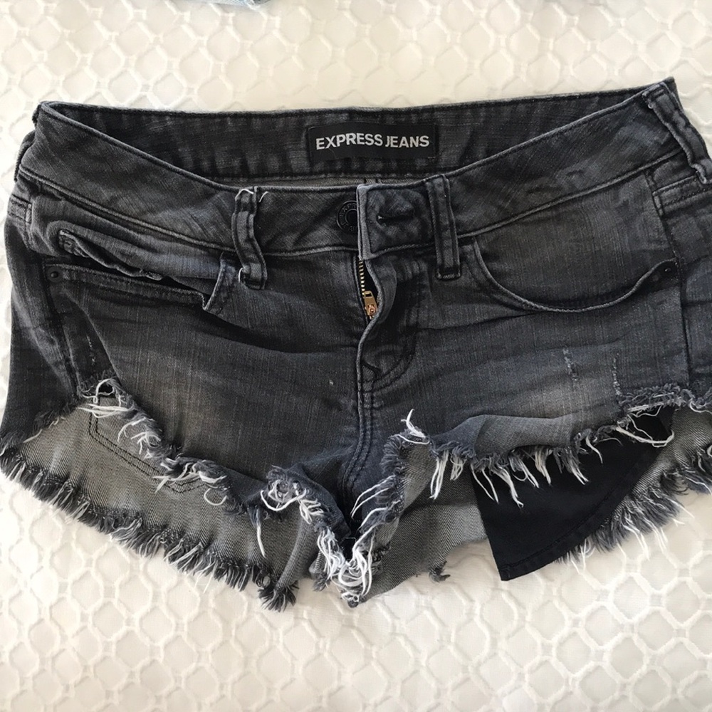 Black short